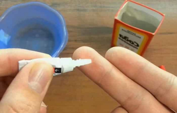 Как расклеить пальцы от суперклея