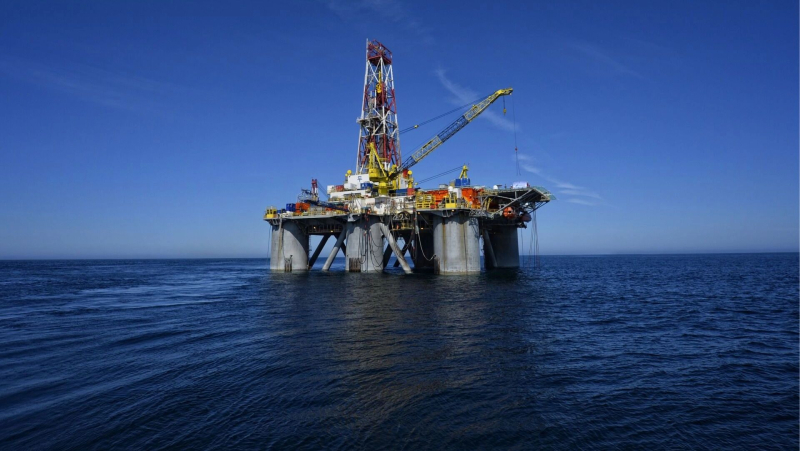 Будущим друзьям — все, бывшим — дроны. Россия простила ExxonMobil, Socar сгорел дотла