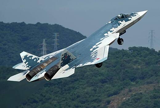 Стало известно о первой встрече Су-57 и F-22 вблизи Аляски