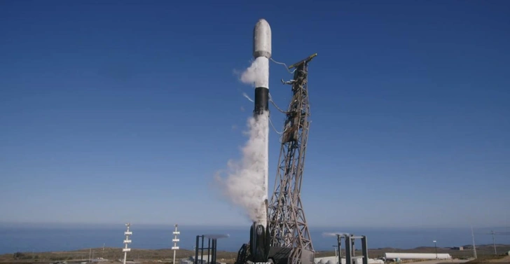 На пути к очередному рекорду: компания SpaceX в сотый раз запустила ракету-носитель Falcon 9 в 2025 году