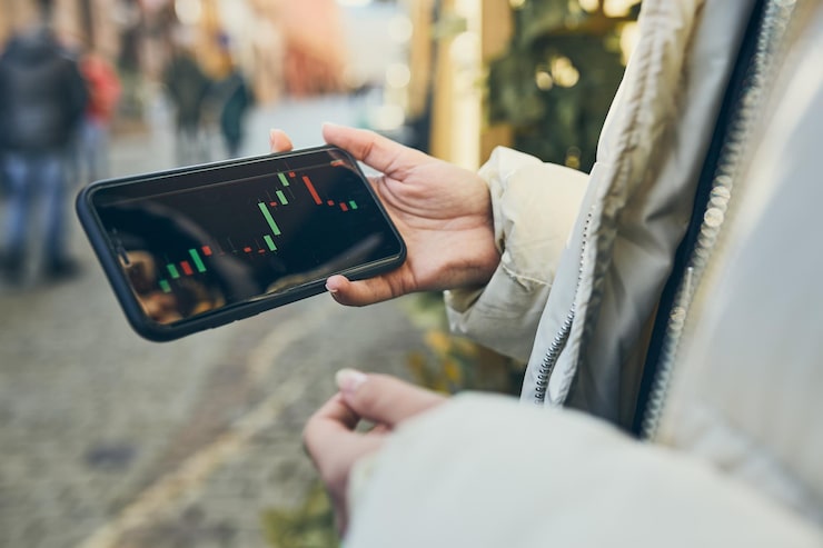 Как торговать на бирже через телефон приложение