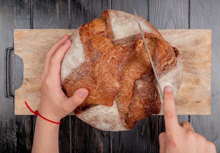 Использование механических методов для удаления корочек